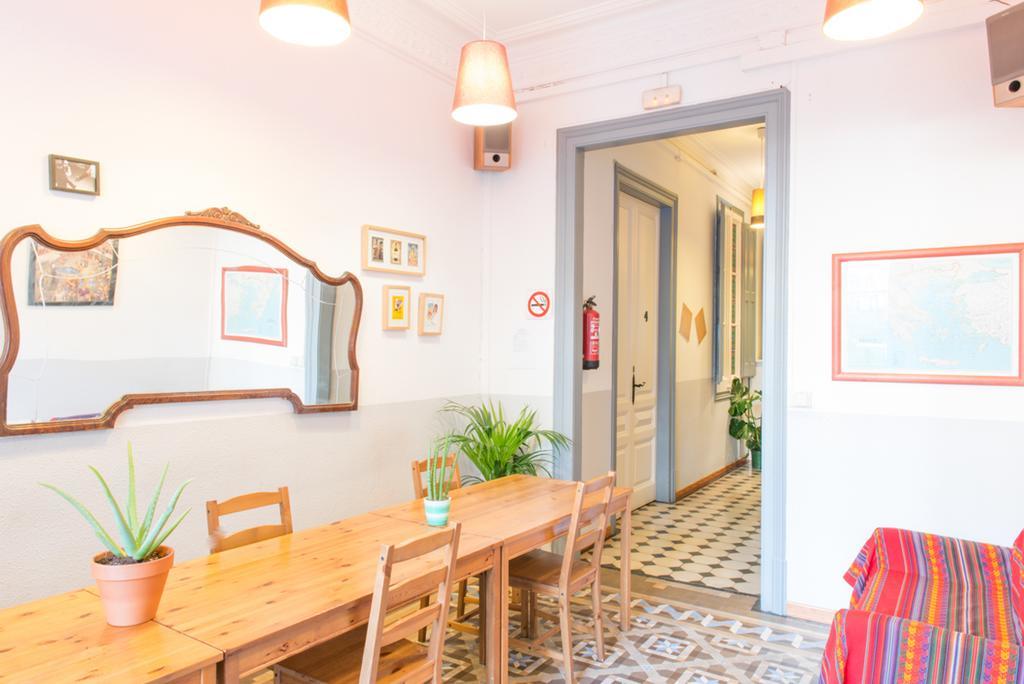 Soul Backpackers Barcelona Hostel Exterior photo