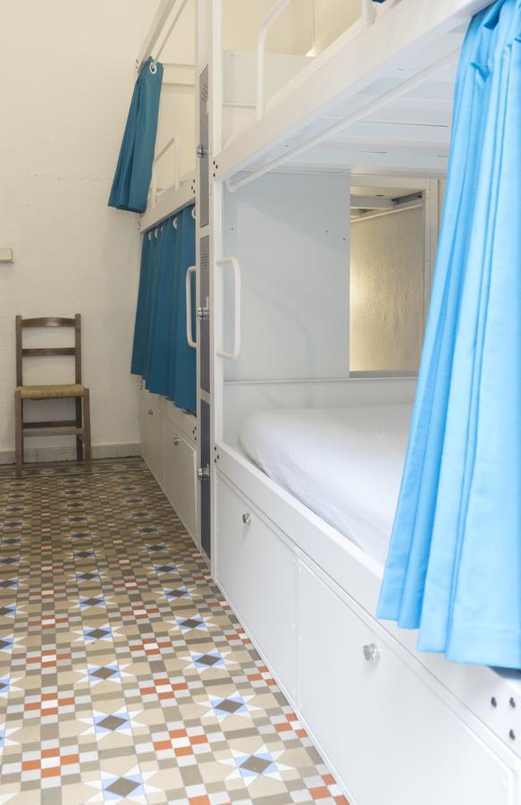 Soul Backpackers Barcelona Hostel Exterior photo